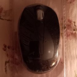 Wireless Targus Mouse. SEALED / BRAND NEW $10 Each