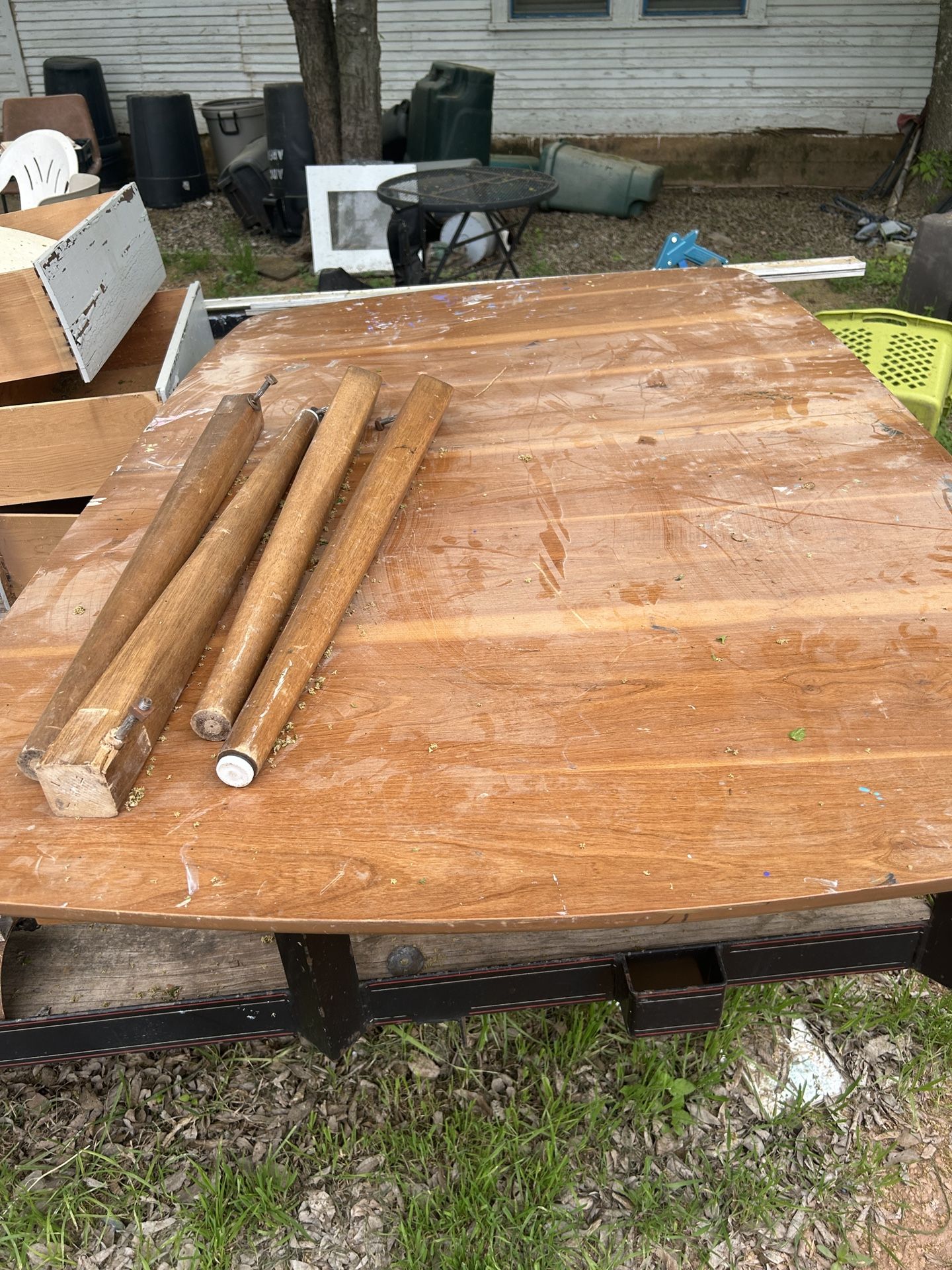 old kitchen tabld its 29 inches tall 58 inches long and 39 inches deep