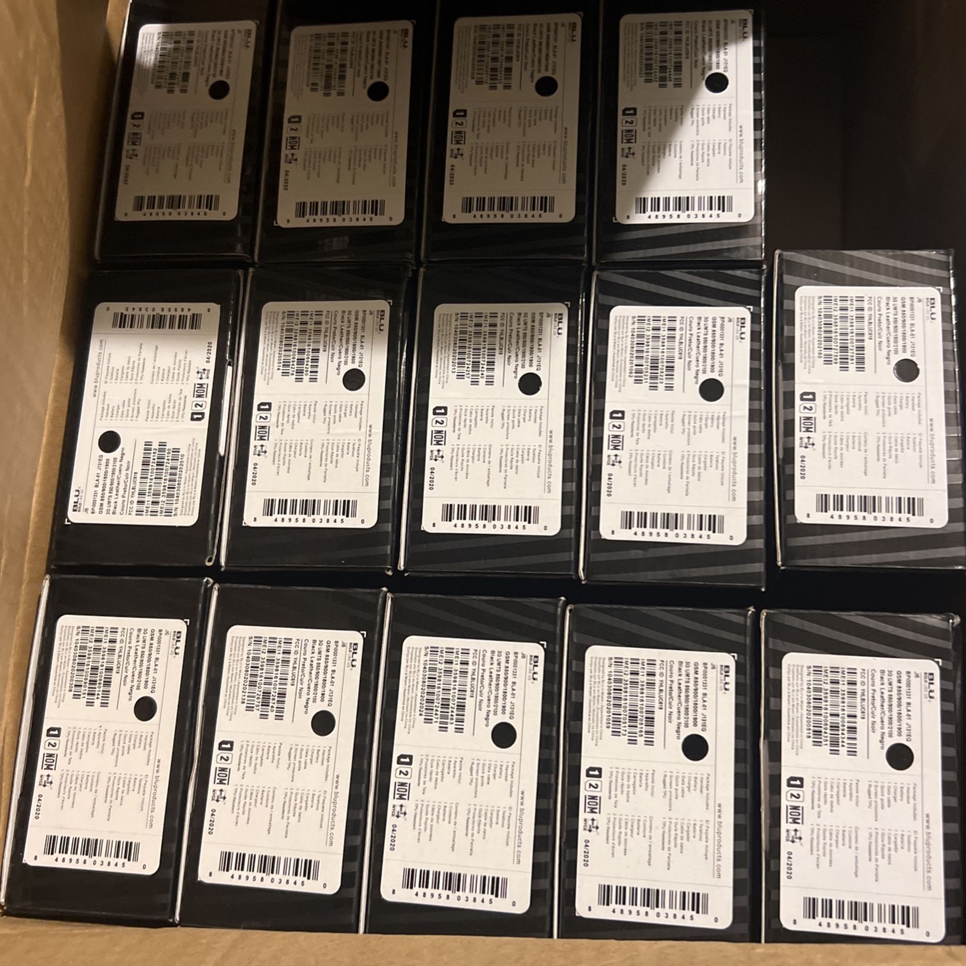 BLu (J6) 32GB, Includes Case