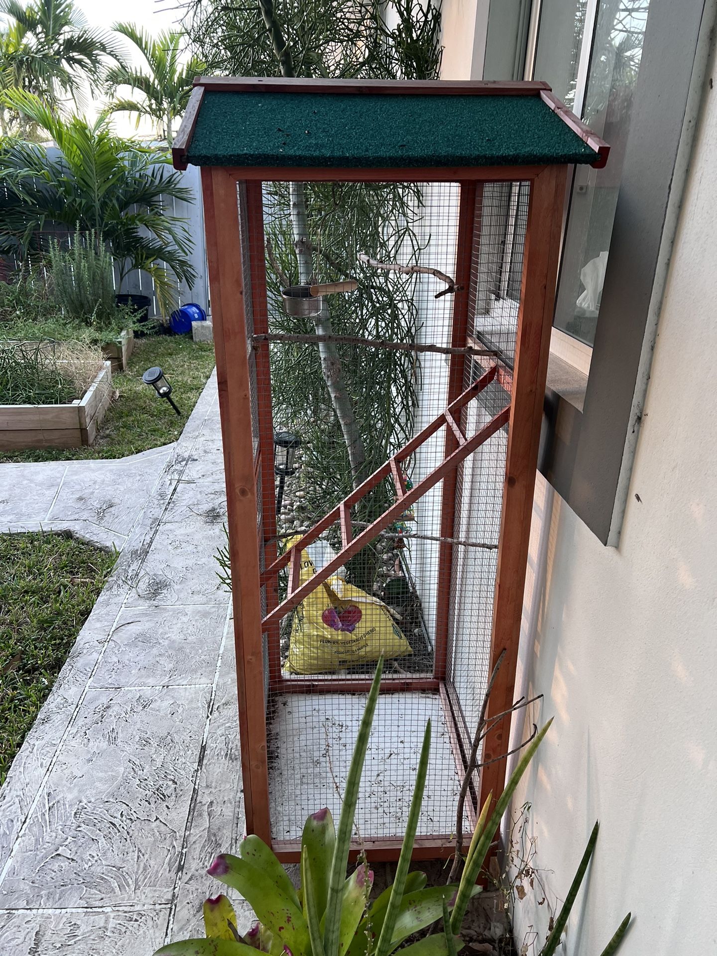Outdoor Bird Cage for Sale in Miami, FL OfferUp