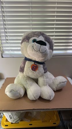 Dave & Busters Husky Stuffed Animal (XL) 33 inches