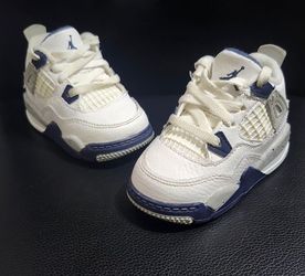Toddler cement Grey/navy jordans 4s size 4c