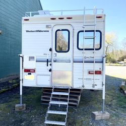 Renovated Cabover Camper Great Condition! 