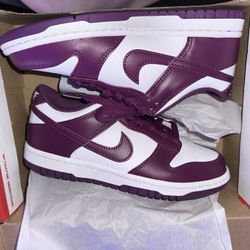Kids Nike Dunks Size 4.5 Girls