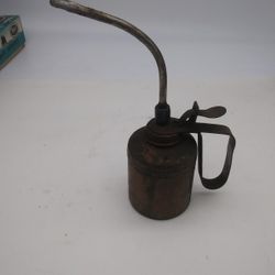 Old. Oil Can