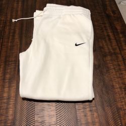 ✨ Nike Women’s Sweatpants – White – Size XL – New w/ Tags – Comfy Sportswear