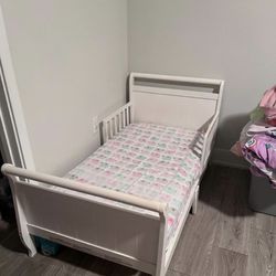 Toddler bed & Mattress 