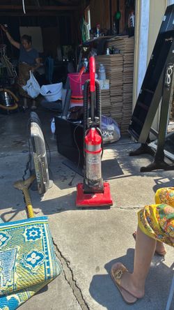 Dirt devil vacuum