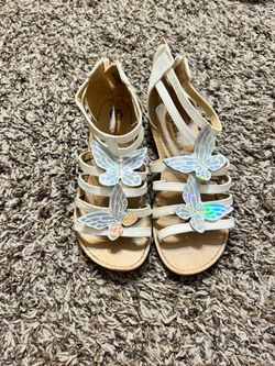 Girl’s white butterfly sandals. Size 2