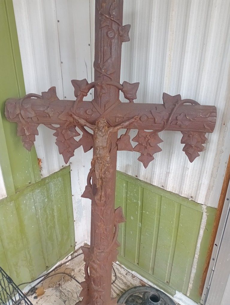 Cast Iron Vintage Cross