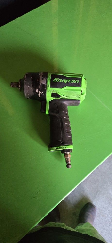 Snap On Air Impact Wrench