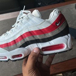 Nike Air Max 95 Size 9