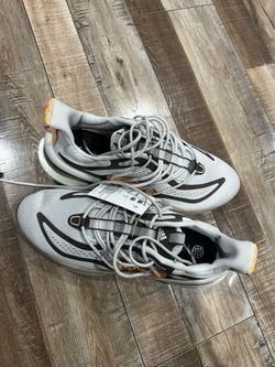 Adidas AlphaBoost V1 Size 11 -New