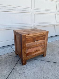 Wood Grain End Table - DELIVERY AVAILABLE