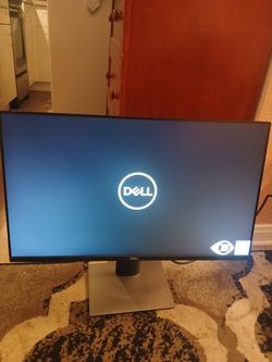 27 inch monitor by Dell, full hd , 2020 model. Screen is in very good condition,