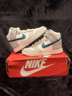 Nike Dunk High ‘FLS’