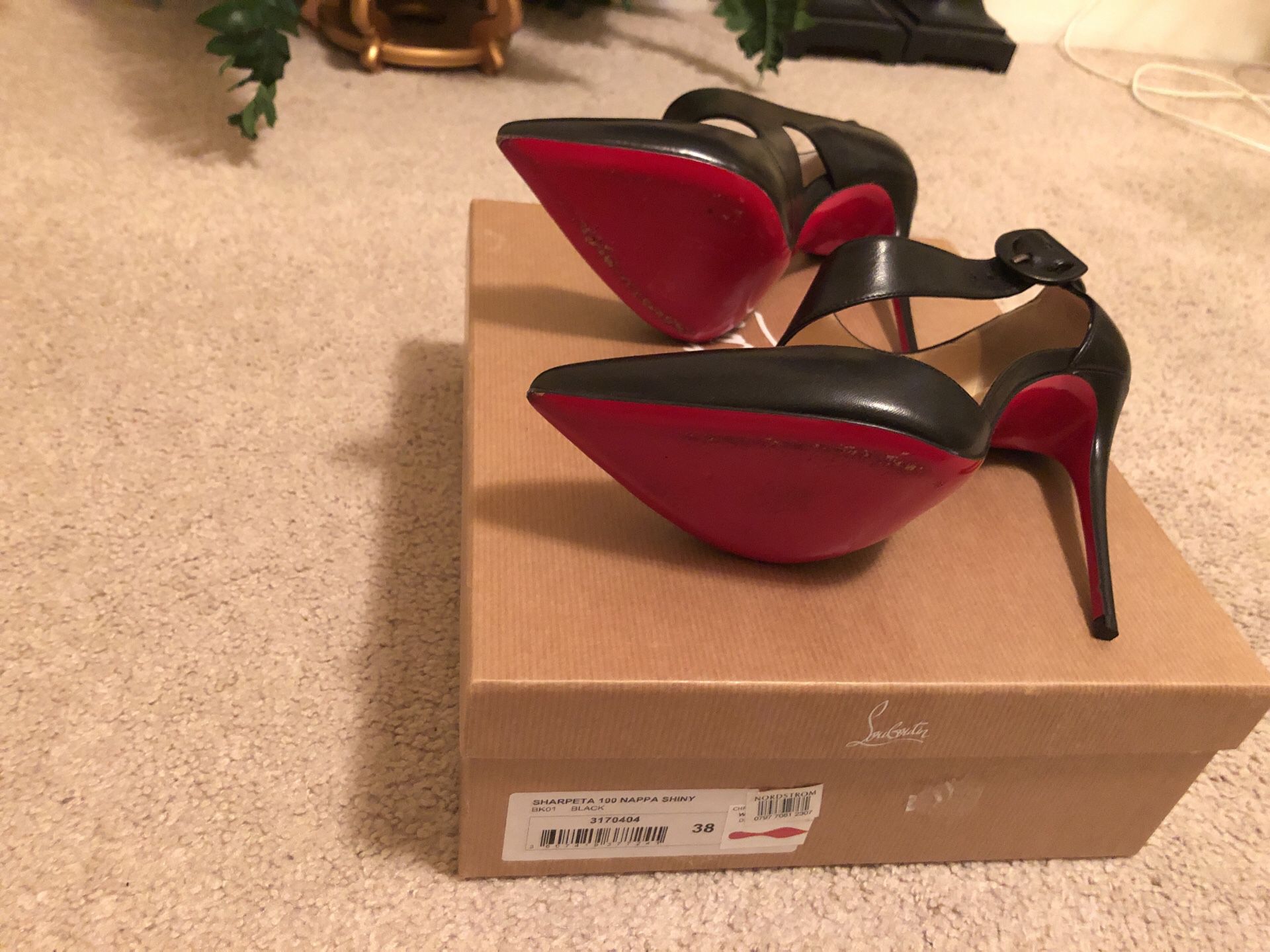 Christian Louboutins Red Bottoms for Sale in Matteson, IL - OfferUp