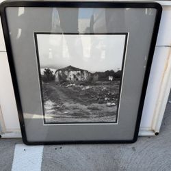 Vintage Black & White Photograph “Abandoned Farmhouse” – Framed Fine Art Print