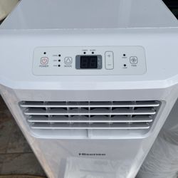 Hisense AP0522CR1W 5000 BTU (5000 BTU DOE) 150 Sq Ft Portable Air Conditioner, White With Remote Control $150 firm on Price