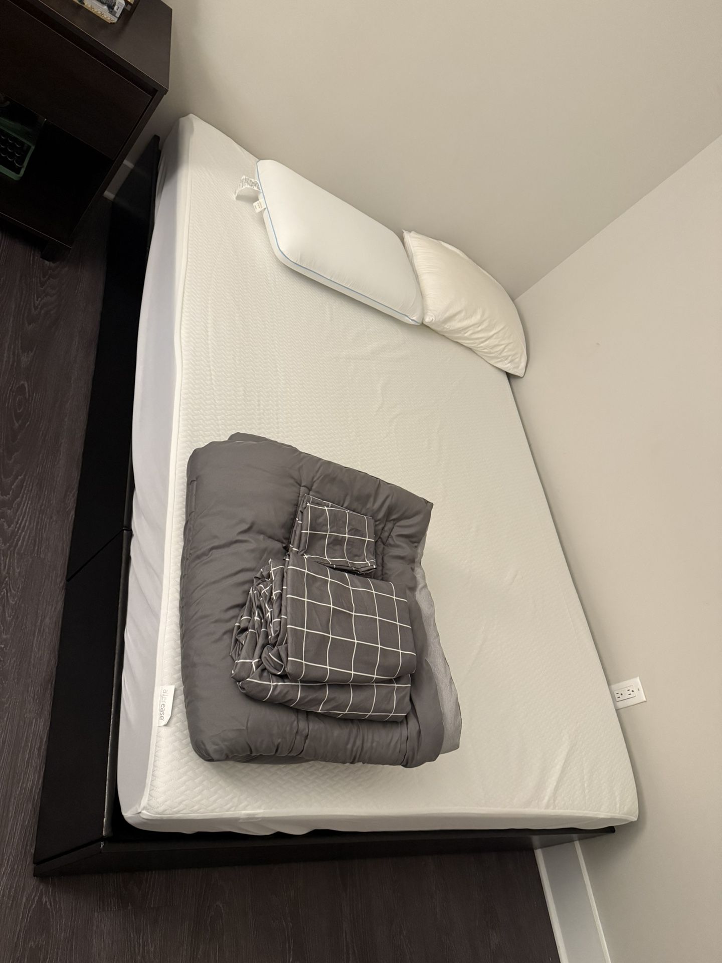 Queen Bed Frame with 3 Drawers