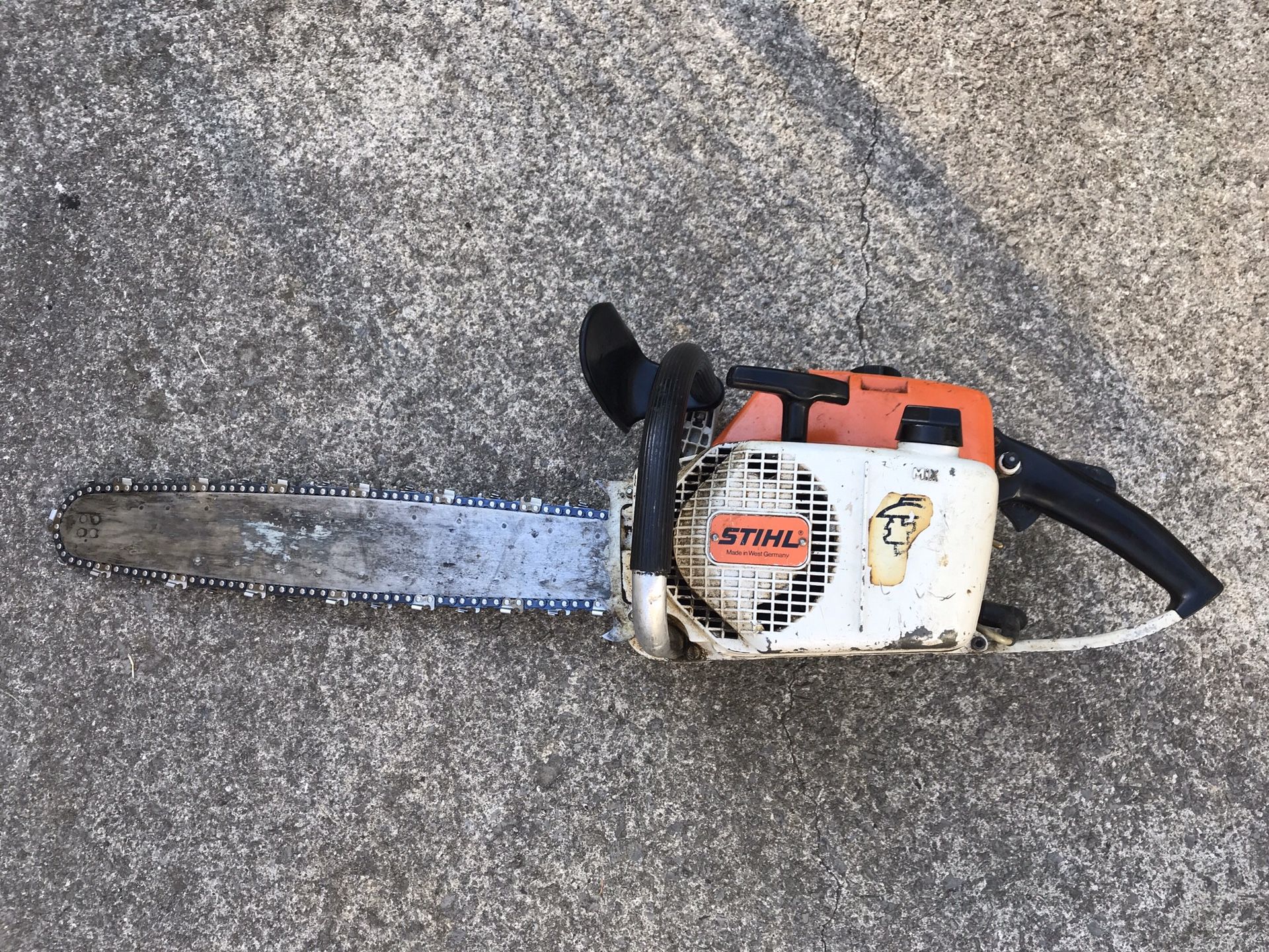 Stihl 041 Farm Boss Chainsaw with 20” bar and brand new chain for Sale