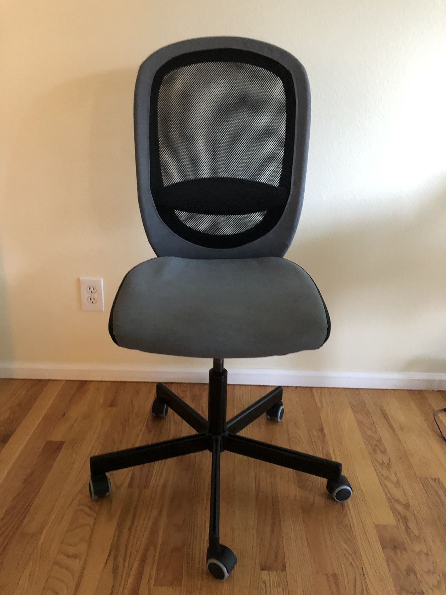 Desk chair