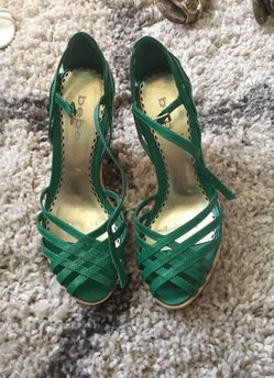 Bebe wedge shoes- green color size 5
