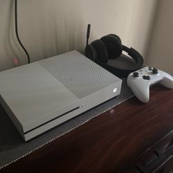 Xbox One S