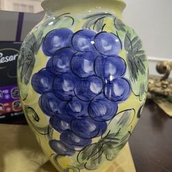 Porcelain Italy 🏺 Vase