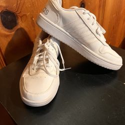 Womens Adidas Athletic Comfort Shoe, White Size 7.5