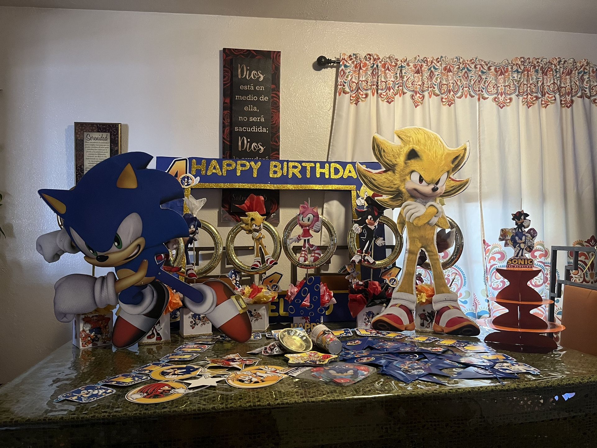 SONIC THE HEDGEHOG BIRTHDAY PARTY DECORATIONS