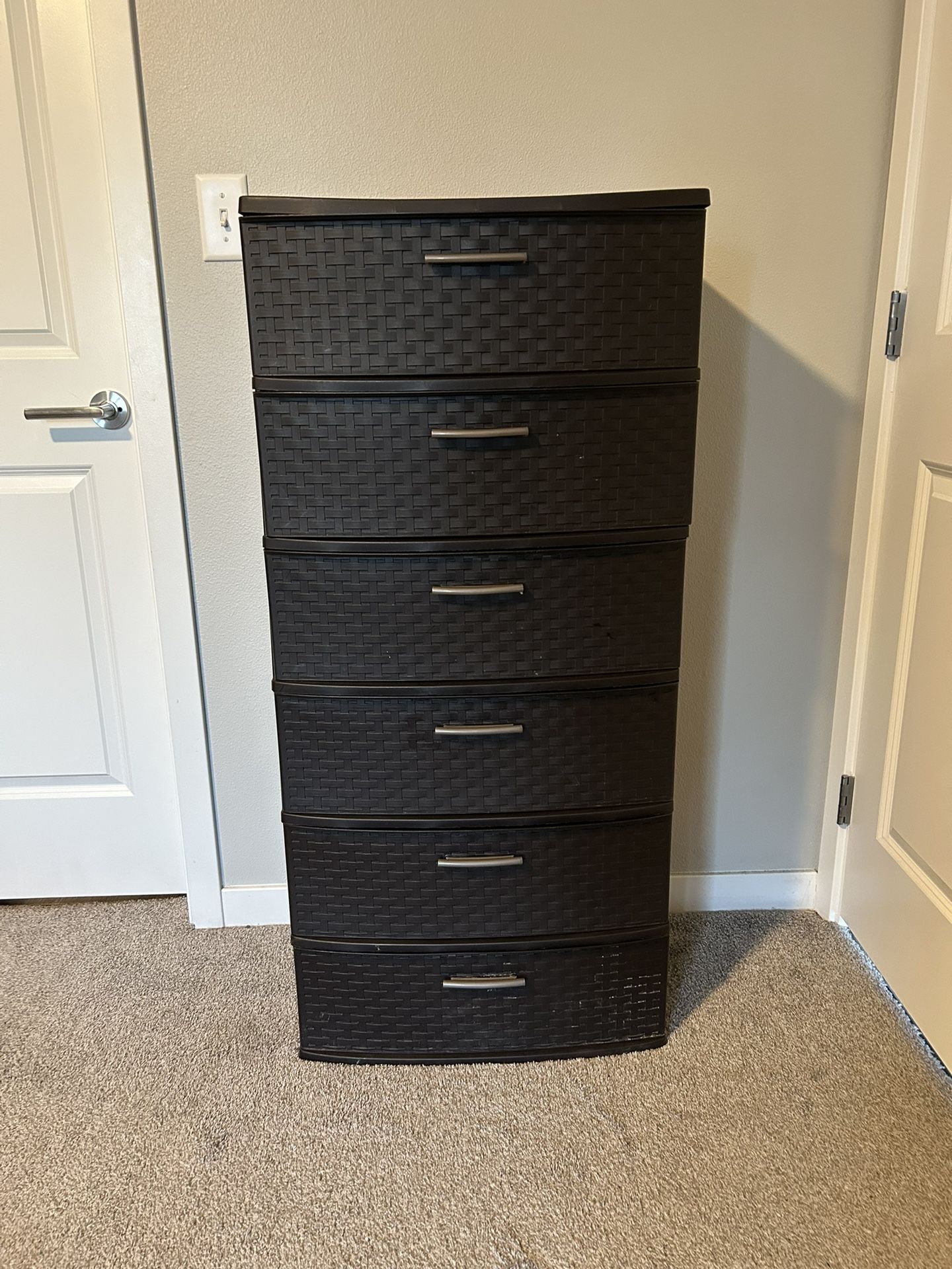6 Drawer Wide Weave Tower with Opaque Drawers for Stylish Storage in Espresso