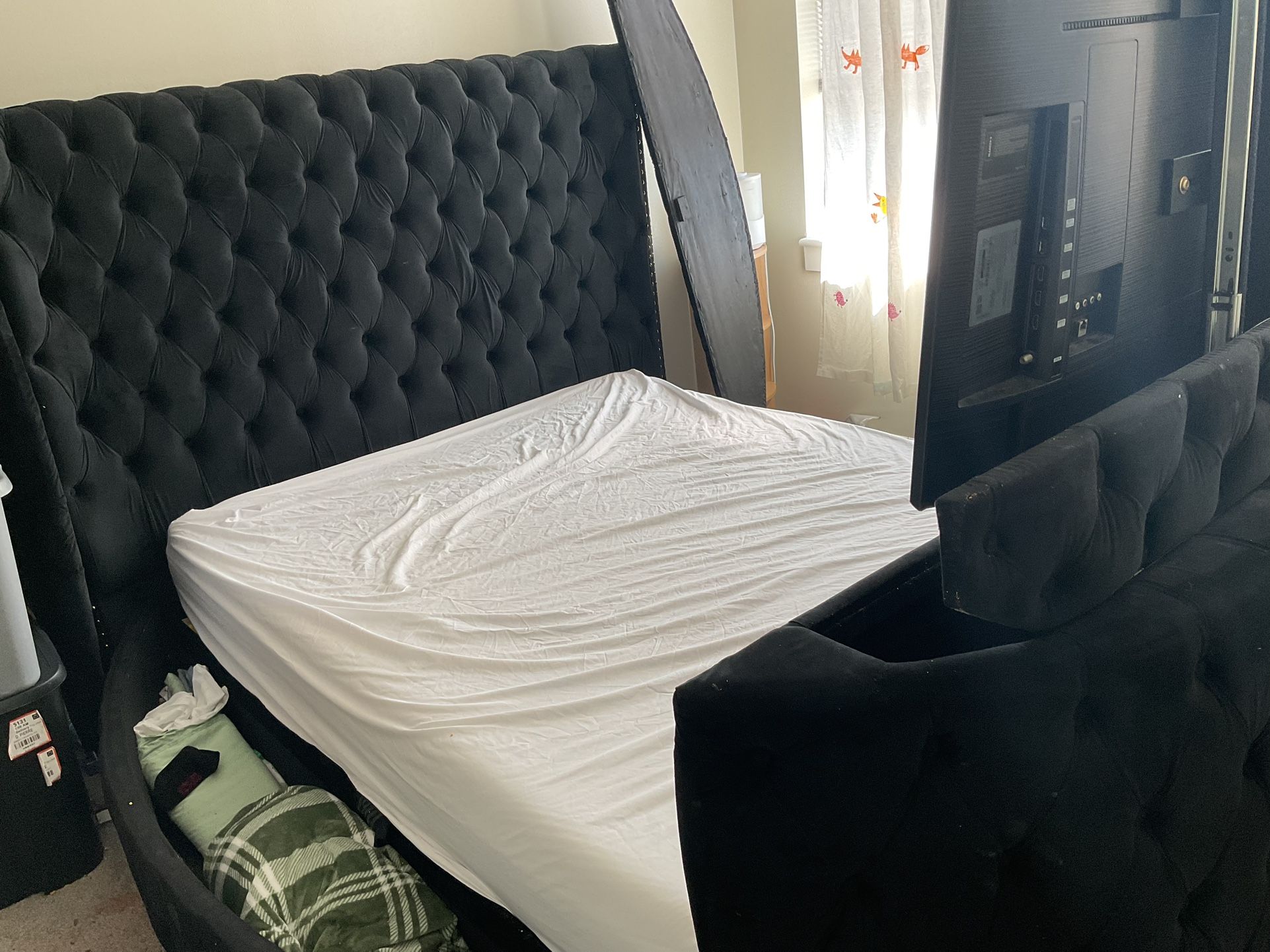 Queen Bed