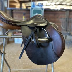 Ovation Jumping Saddle