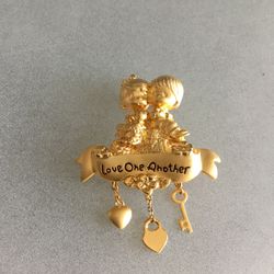 Signed Gold Tone Signed Precious Moments Love One Another Brooch Pin Boy Girl