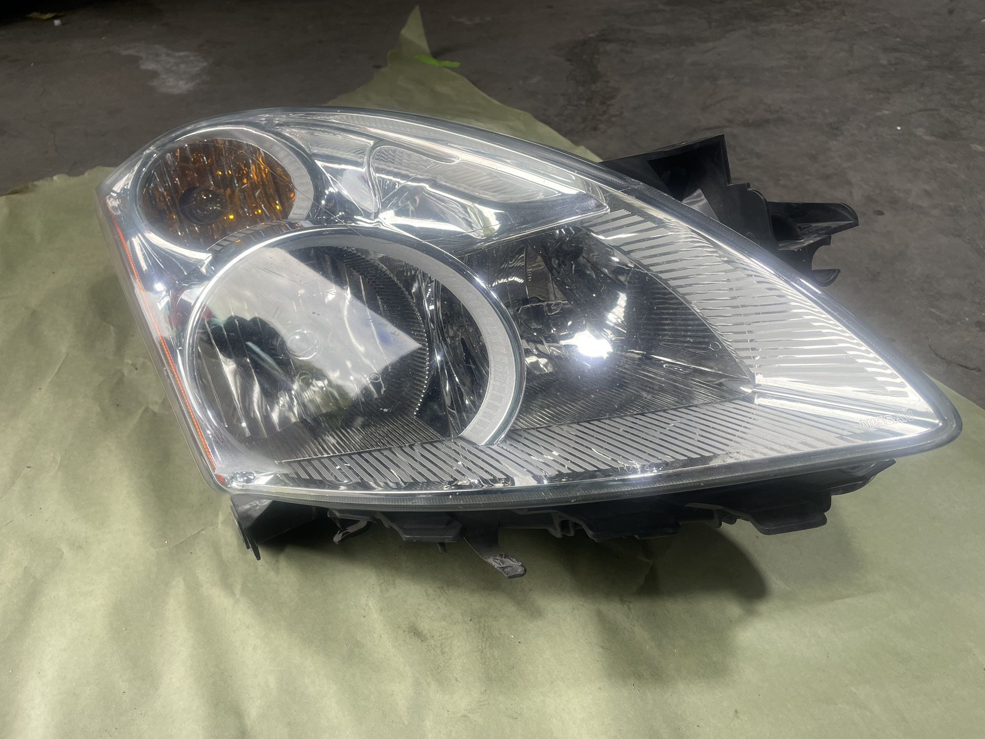 2010-2012 Nissan Altima Headlight