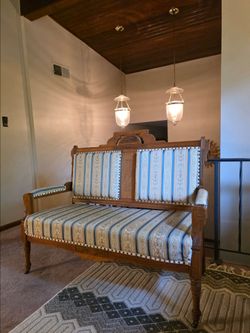 Beautiful Antique Settee