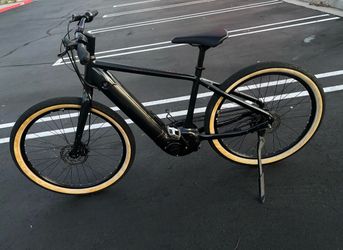 2021 Giant Momentum Transcend E+ Yamaha Mid-Drive electric bike