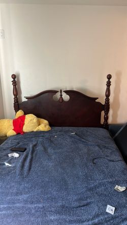 Wood frame  and matress memory fío am
