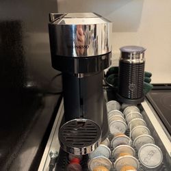De'Longhi Nespresso Vertuo Next Premium with Aeroccino in Chrome