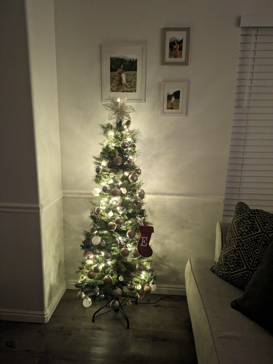 5 Ft Christmas Tree with Ornaments