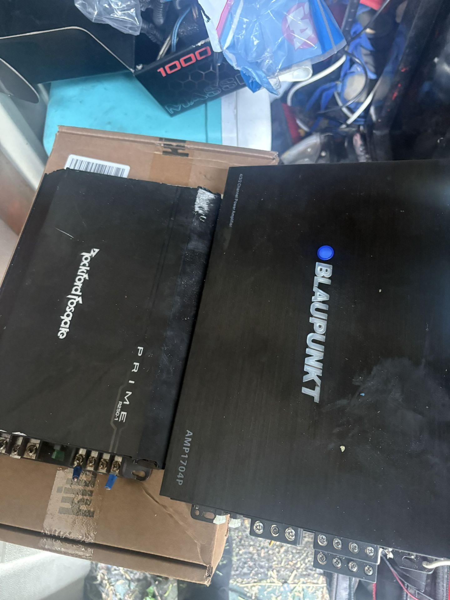 4 Channel Amp And 2 Channel Amp