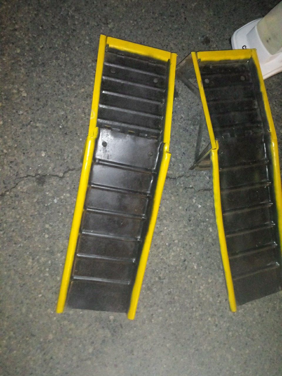 Heavy duty steel car ramps with removable ramp for Sale in Federal Way ...