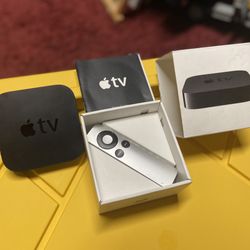 Apple Tv Streaming Device W/original Everything 