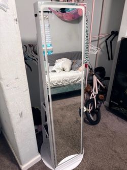 LED mirror with storage