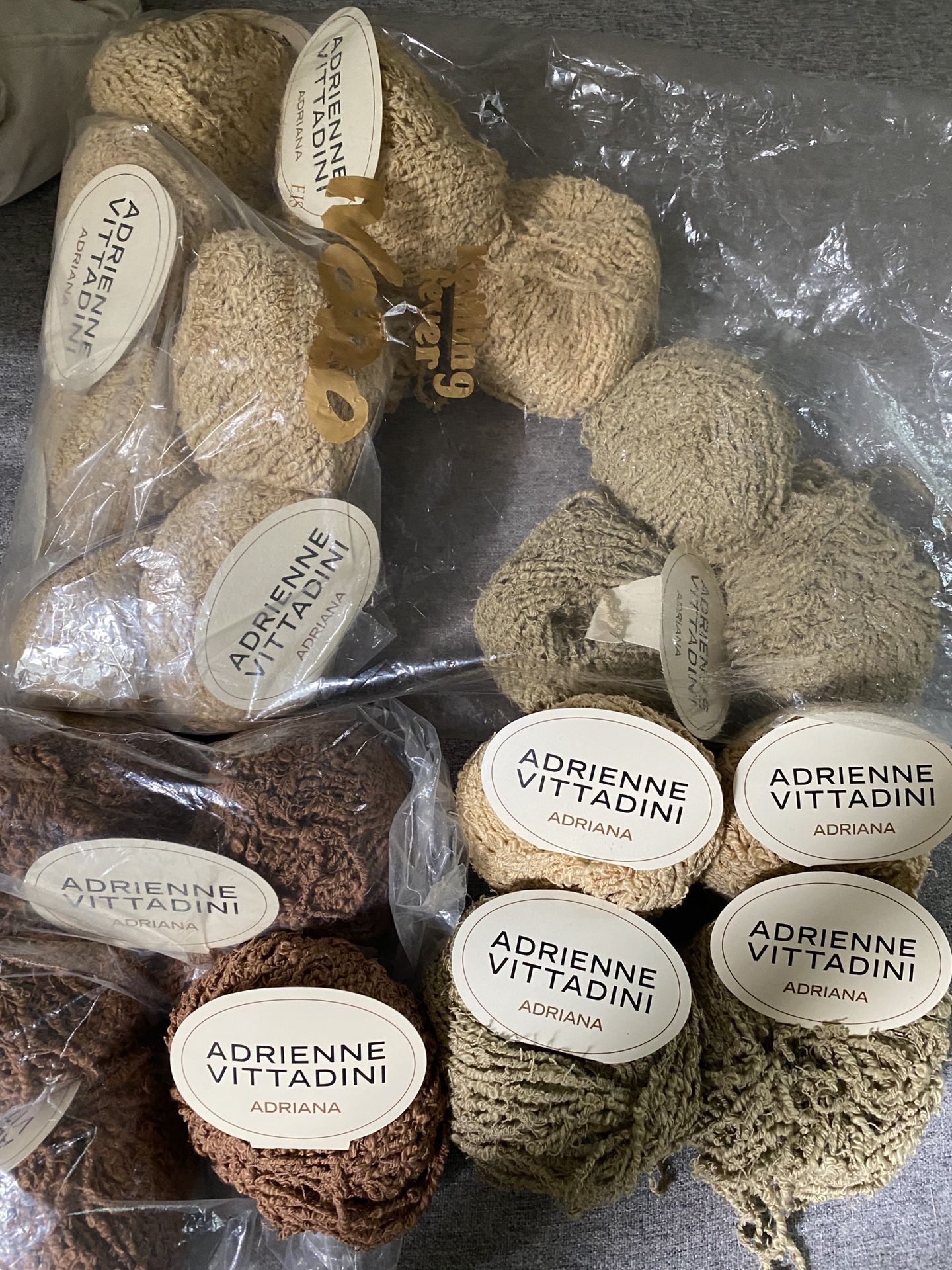 Yarn 🧶 package Adrienne Vittadini