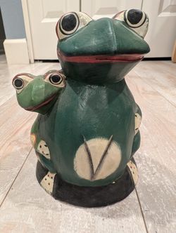 Vintage Hand Carved Folk Art Hand Painted  mother And Baby Green Frog