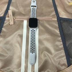 Basically Still new Apple Watch Series 7 with Original Nike Band