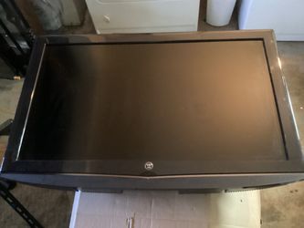 32” Westinghouse flatscreen with Wall Mount