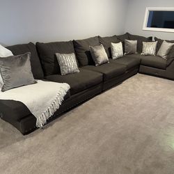 Sectional couch